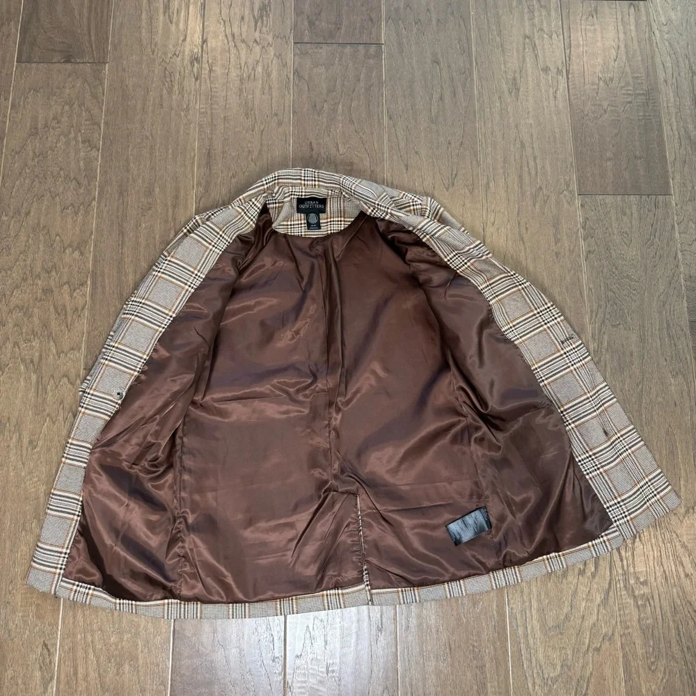 Urban Outfitters Double-Breasted Plaid Blazer - Picture 13 of 15